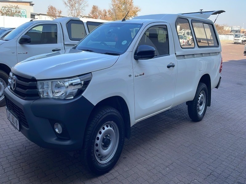 2026 Toyota HILUX 2.4 GD-6 RB SR P/U S/C